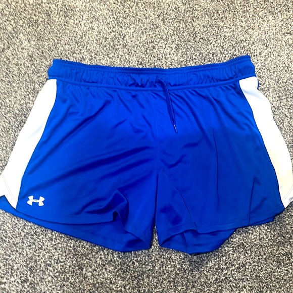Under Armour Pants - Women’s active shorts